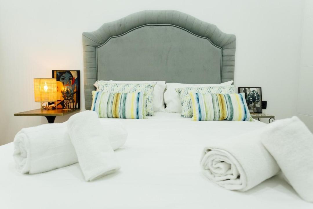 Modern With Seasonal Swimming Pool- 1Bd 1Bth- Goyeneta Appartement Sevilla Buitenkant foto