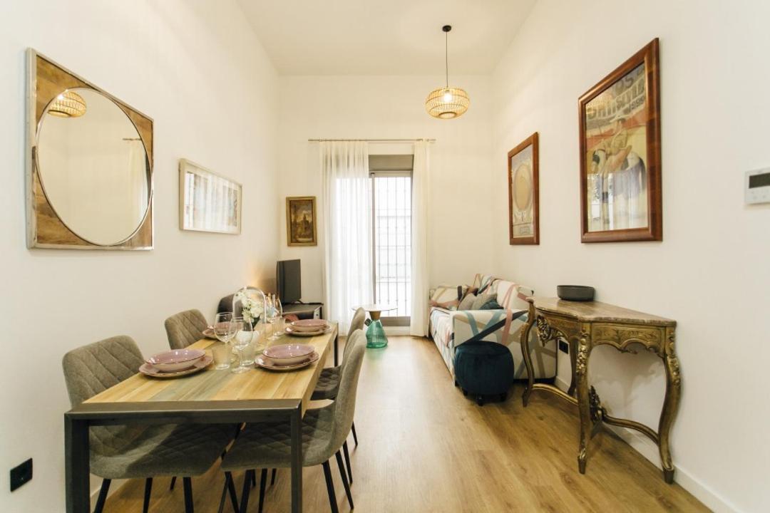 Modern With Seasonal Swimming Pool- 1Bd 1Bth- Goyeneta Appartement Sevilla Buitenkant foto