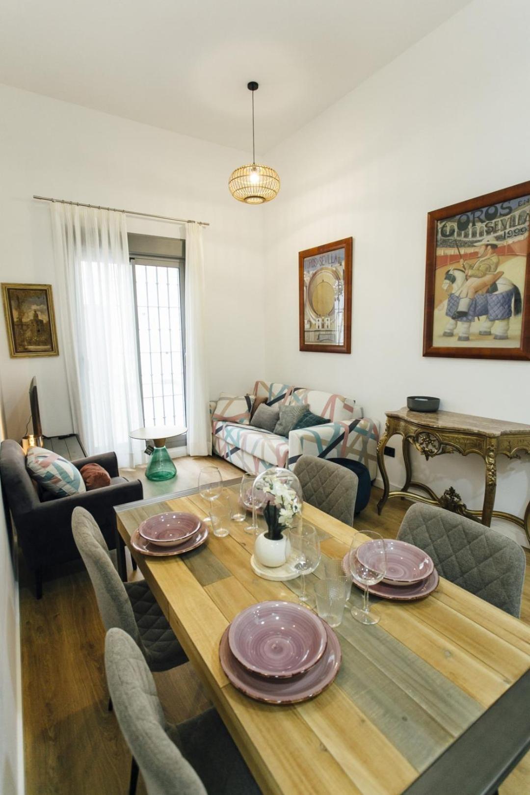 Modern With Seasonal Swimming Pool- 1Bd 1Bth- Goyeneta Appartement Sevilla Buitenkant foto
