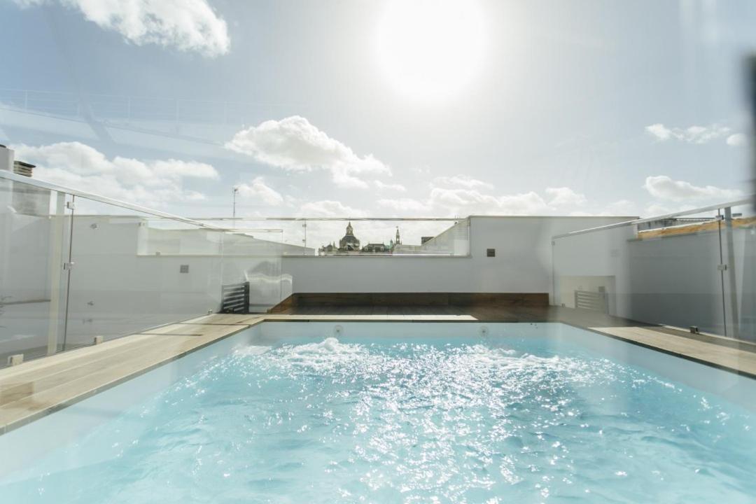Modern With Seasonal Swimming Pool- 1Bd 1Bth- Goyeneta Appartement Sevilla Buitenkant foto