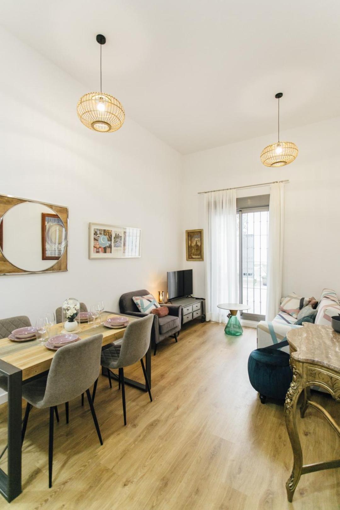 Modern With Seasonal Swimming Pool- 1Bd 1Bth- Goyeneta Appartement Sevilla Buitenkant foto